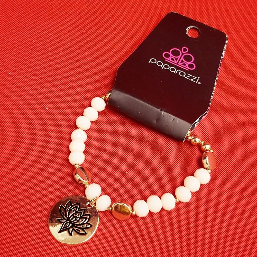 Paparazi Lotus Charm Beads Stretch Bracelet